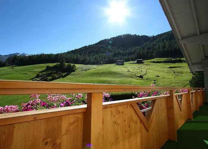 Проживання в сім'ї Charly